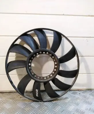 Volkswagen PASSAT B5 Fan impeller 058121301B
