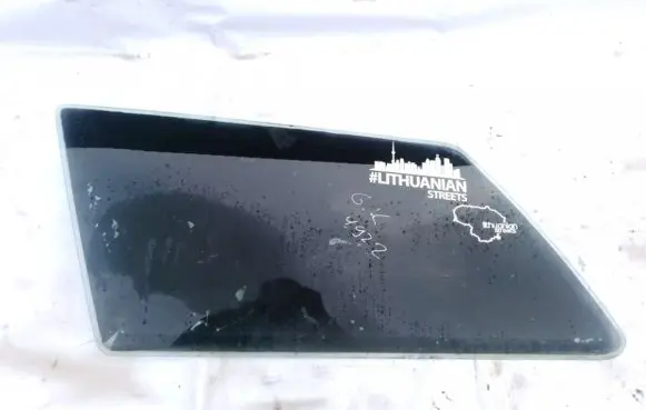 Volkswagen PASSAT B2 Rear side window