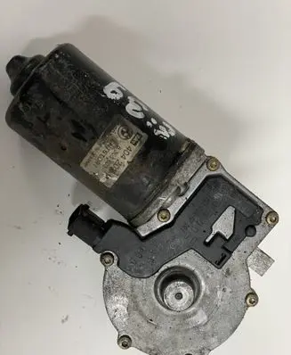 BMW 5 E39 Wiper motor 8360603