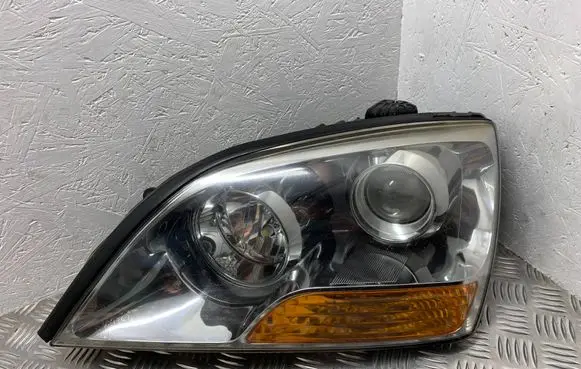 KIA Sorento Headlight/headlamp 921013E5XX