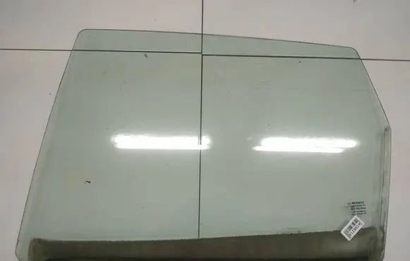 Rear door window glass