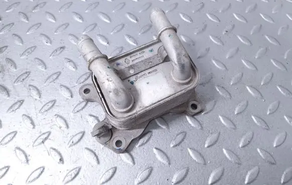 Nissan Pulsar Engine oil radiator 213052032R