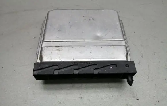 Volvo S80 Engine control unit/module 0281001776 09470429B