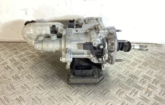 Tesla Model S Master brake cylinder 103712300B