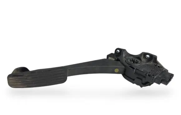 Volvo XC70 Accelerator throttle pedal 30715175