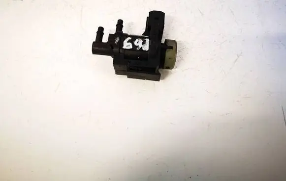 Volkswagen PASSAT B5.5 Turbo solenoid valve 1J0906283A
