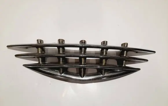 Chrysler PT Cruiser Front grill