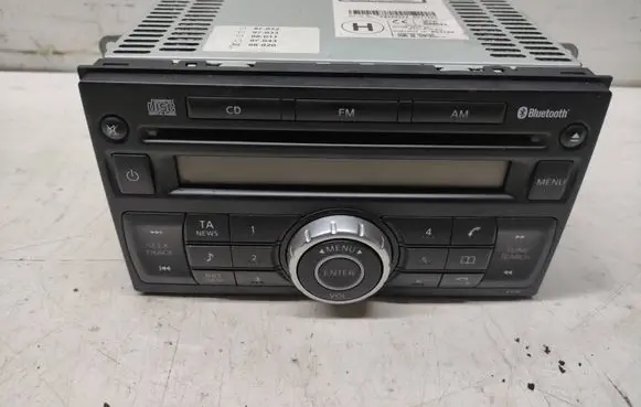 Nissan Qashqai Radio/CD/DVD/GPS head unit PN2805F