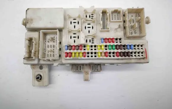 Mazda 3 I Central body control module 67300100706