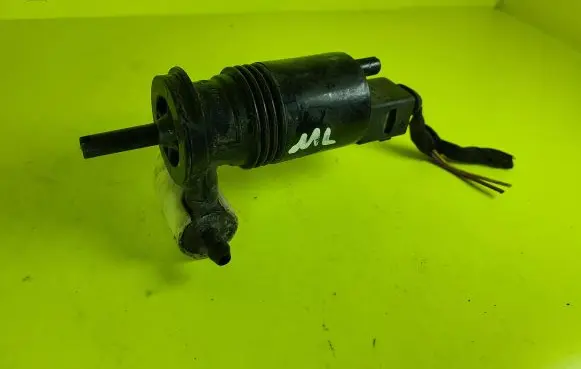 Mercedes-Benz ML W164 Windscreen/windshield washer pump A1648690321