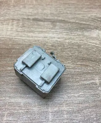 Toyota Prius (XW30) Horn buzzer relay 8665220010 0689003540