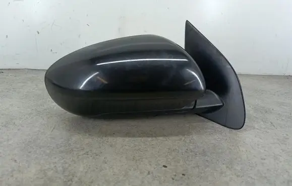 Nissan Qashqai Front door electric wing mirror 
