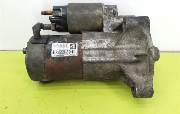 Peugeot 807 Starter motor M000T86081