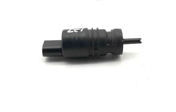 BMW 4 F32 F33 Windscreen/windshield washer pump 7302589