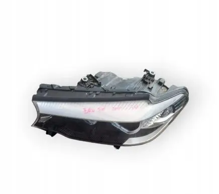 BMW 5 G30 G31 G38 Headlight/headlamp 8499115