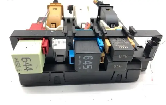 Volkswagen Golf VI Other control units/modules 1K0937086C