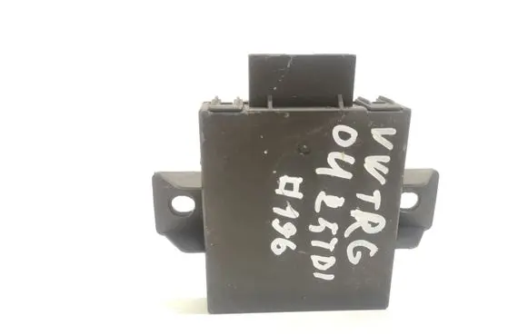 Volkswagen Touareg I Alarm control unit/module 