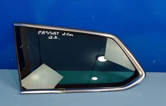 Volkswagen PASSAT B8 Rear side window 3G9845297