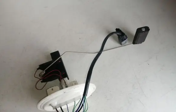 Volvo S80 Fuel level sensor 