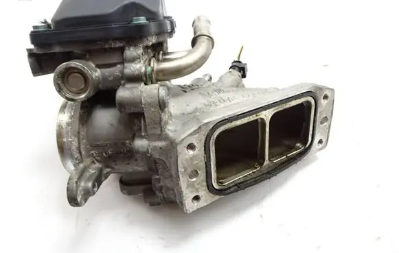 Skoda Octavia Mk3 (5E) Electric throttle body valve 04L128063P A2C84315500