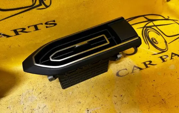 Dacia Sandero III Dashboard side air vent grill/cover trim 687604132R