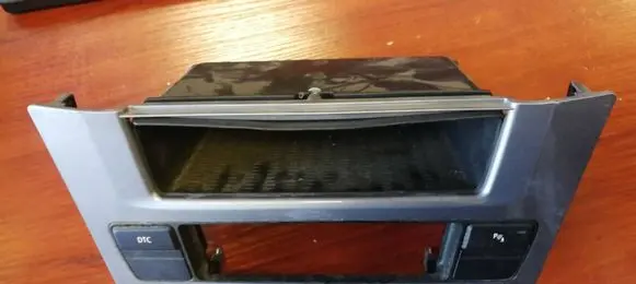 BMW 5 E60 E61 Glove box 9156029