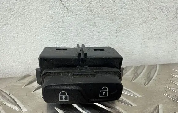 Volvo V70 Central locking switch button 31272015 09W443