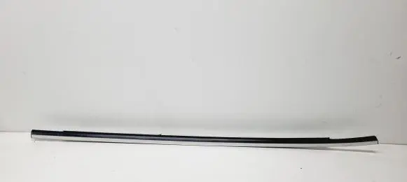 Nissan Pulsar Rear door trim (molding) 828213ZL0A