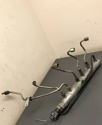 Honda CR-V Fuel main line pipe