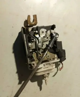 Audi A3 S3 8L Front door lock 4D1837016D