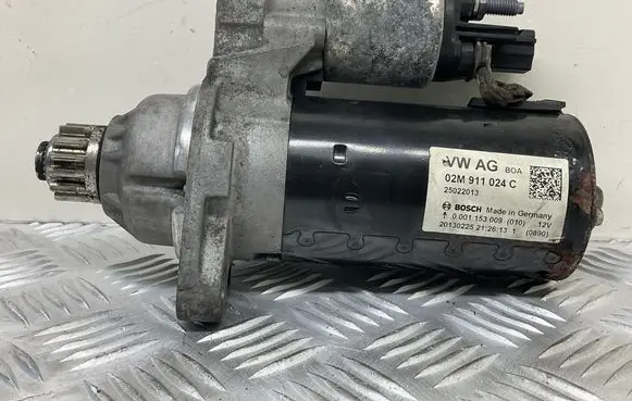 Audi Q3 8U Starter motor 02M911024C