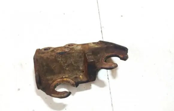 Peugeot 807 Engine mounting bracket