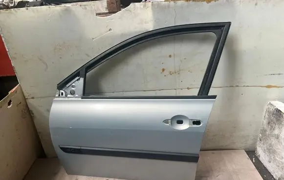 Renault Megane II Front door