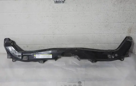 Chrysler Grand Voyager V Top upper radiator support slam panel K05113168AA 05113168AA 5113168AA