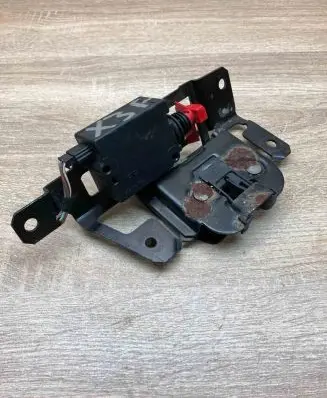BMW X3 E83 Tailgate/trunk/boot lock/catch/latch 7057364