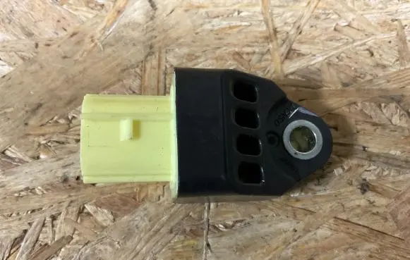 Subaru Legacy Airbag deployment crash/impact sensor 98232AG000 98237AG000 76480RYS3