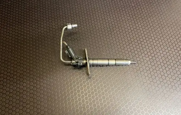 Audi A5 8T 8F Fuel injector 0445115058 057130271N 057130
