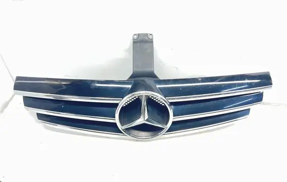 Mercedes-Benz CLK A209 C209 Front grill A2098800223