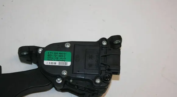 Volkswagen Polo Accelerator throttle pedal 6Q1721503C 6PV00849601