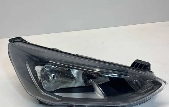 Ford Focus Headlight/headlamp JX7B13W029CE