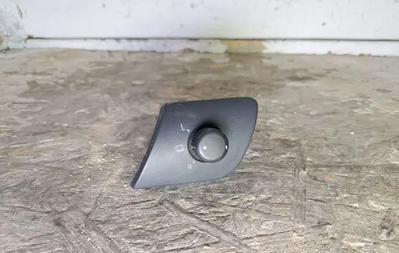 Skoda Fabia Mk1 (6Y) Wing mirror switch 6Y1959565F