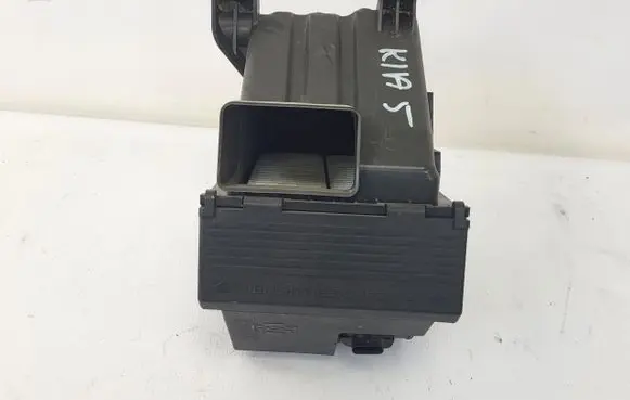 KIA Sportage Air filter box cover 8112d3100