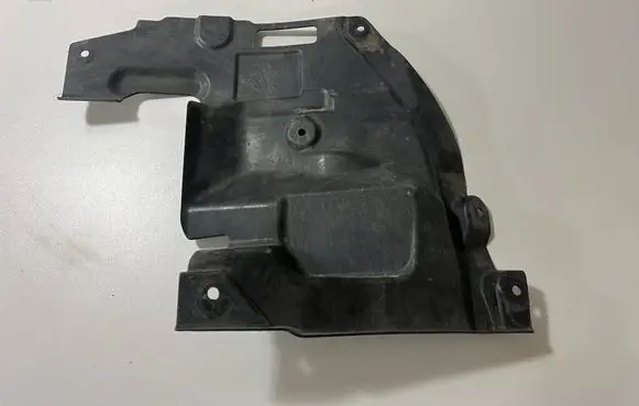 Rear underbody cover/under tray