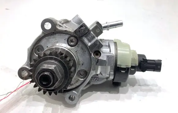 Renault Trafic III (X82) Fuel injection high pressure pump 167009230R