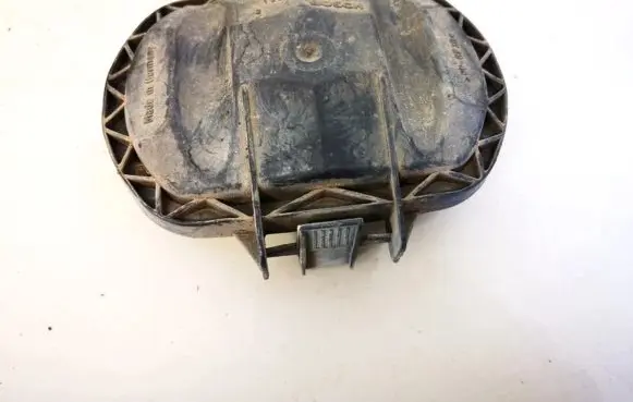 Mercedes-Benz E W210 Headlight/headlamp dust cover 1305219061