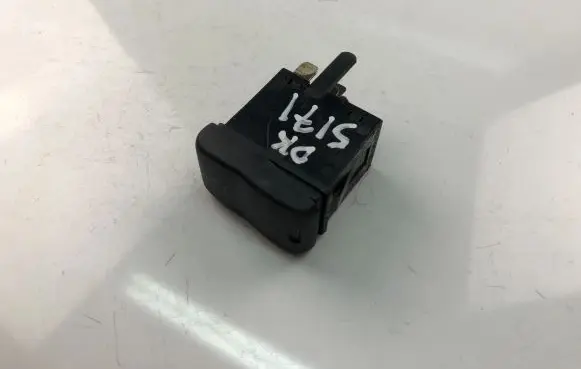 Windscreen/window heater switch
