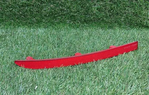 Rear tail light reflector