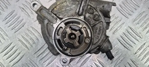 Mercedes-Benz E W212 Vacuum pump A2722300565