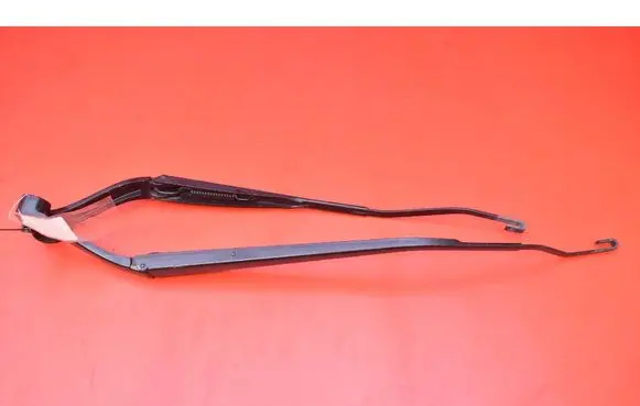 Suzuki Grand Vitara II Front wiper blade arm