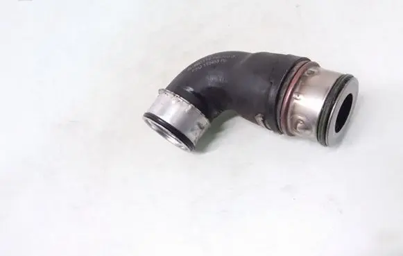 Volkswagen Touran I Turbo air intake inlet pipe/hose 1T0145790B 038131111A